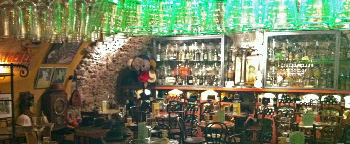 photo Absinthe Bar dans le Vieil Antibes