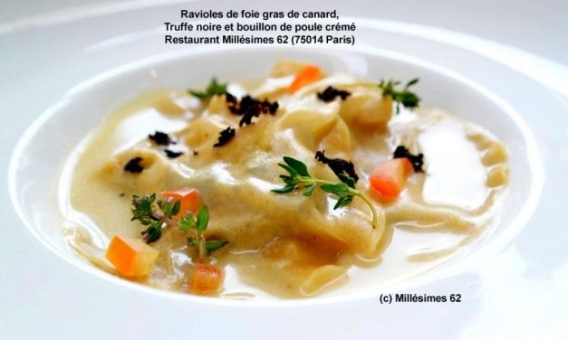 Ravioles de foie gras de canard, Truffe noire et bouillon de poule crémé