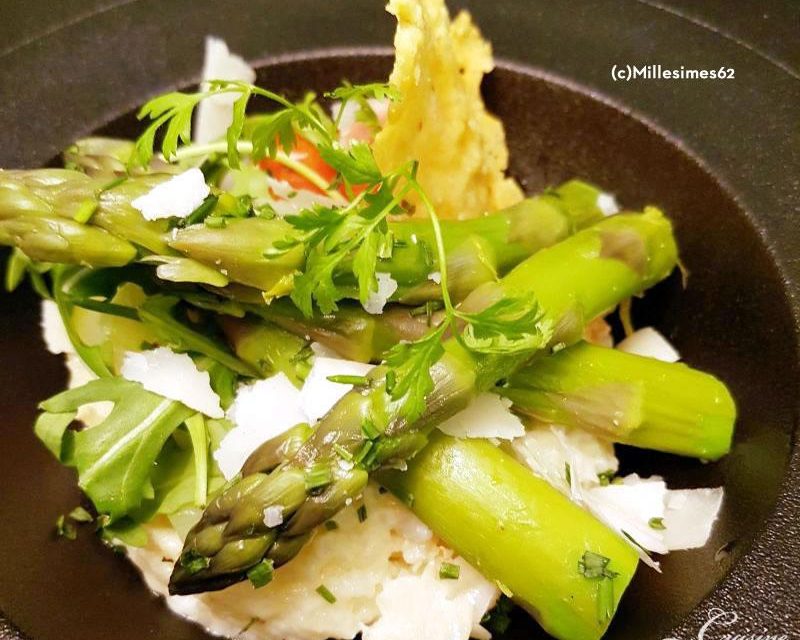 Risotto crémeux au parmesan, asperges vertes de Provence