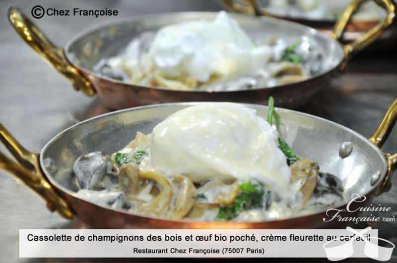 Cassolette de champignons des bois et oeuf bio poché, crème fleurette au cerfeuil