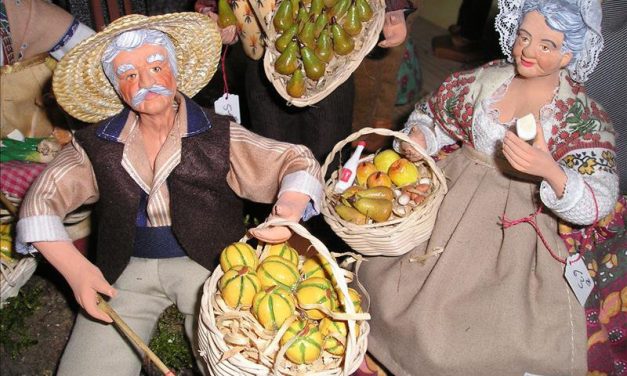 Marché aux santons à Bormes-les-Mimosas