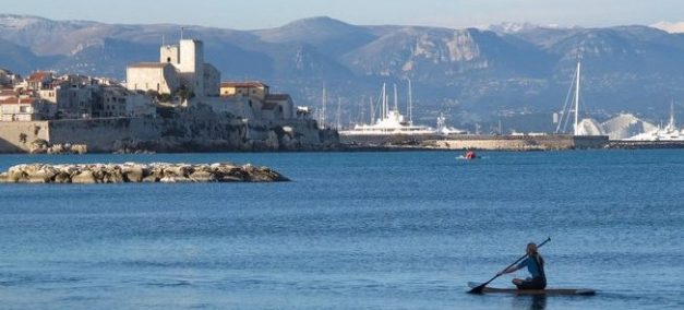 Paddling in Antibes