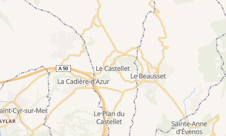 JaMin fait du tracteur à pédales