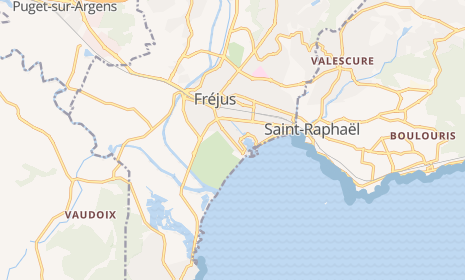 Manon Chemam @ El Patio